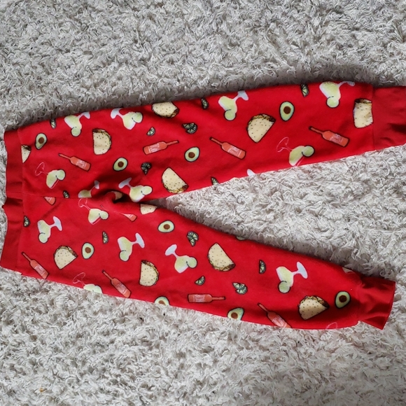 Red fuzzy pajama pants size medium - Picture 2 of 4